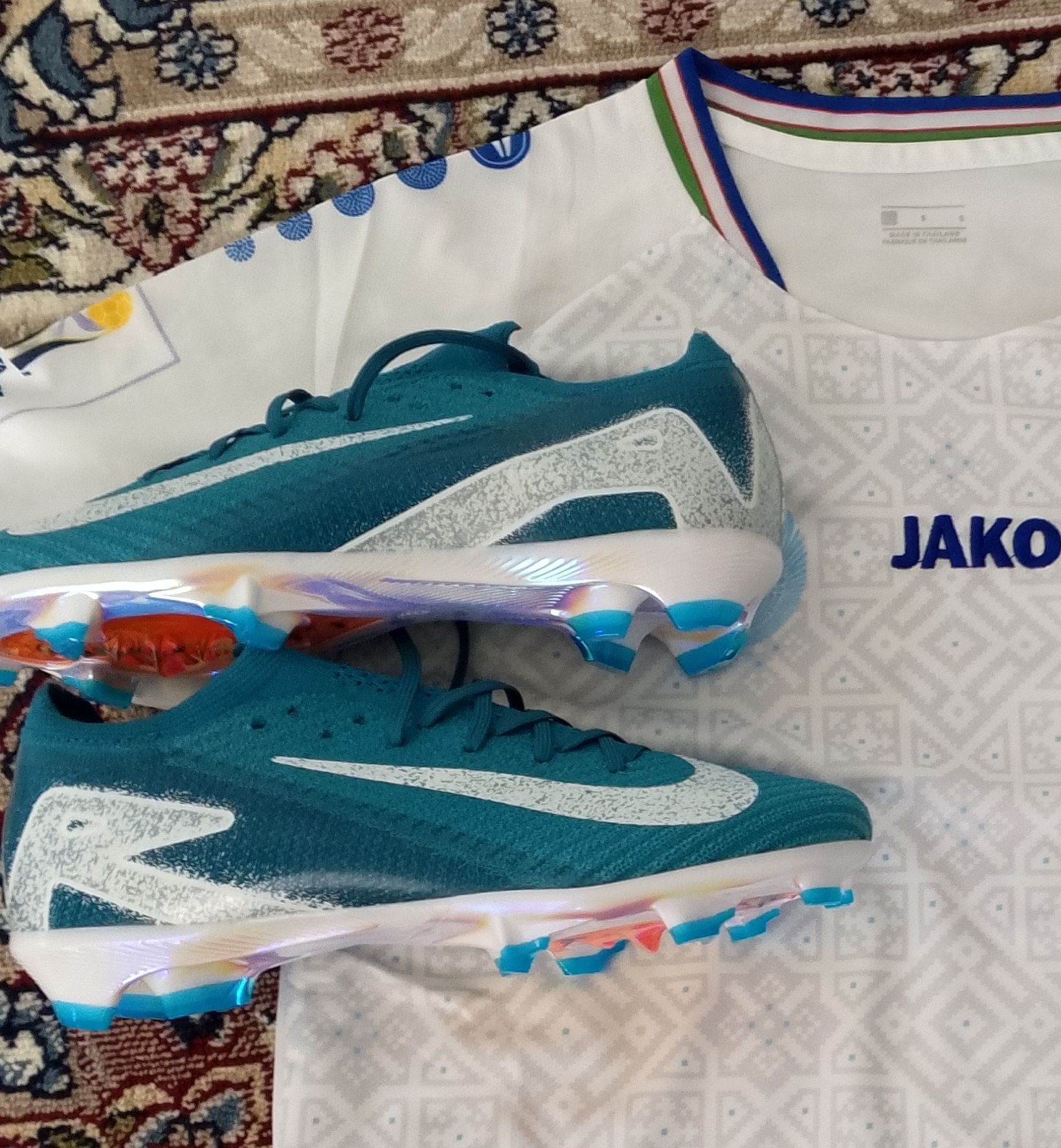 Nike mercurial Sotiladi