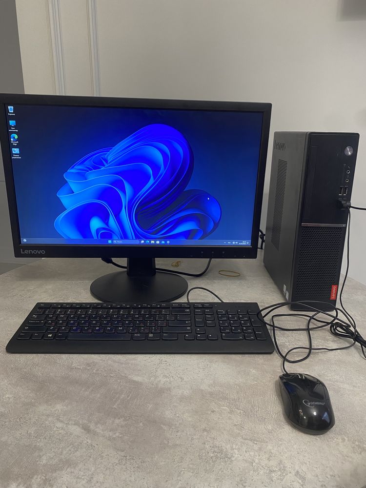 Монитор lenovo 15000