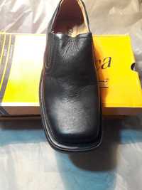 мужская обувь коженная р39-40