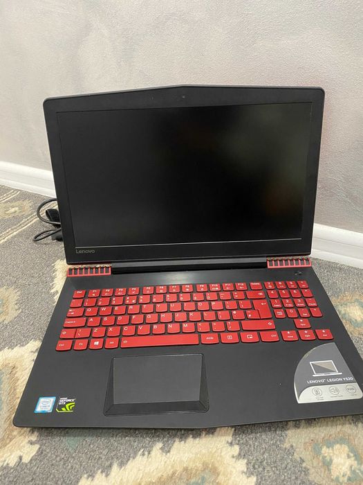 Laptop Gaming Lenovo Legion Y520 Red cu i5 si GTX1050Ti ca Nou