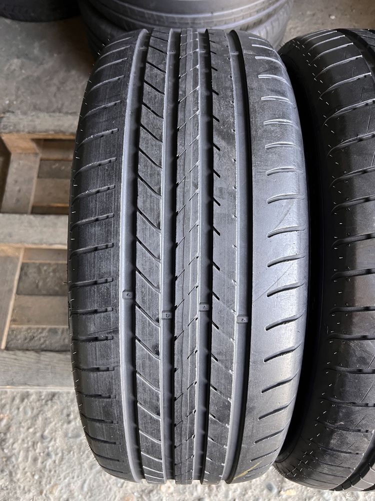 2 anvelope vara 235/45/19 , GoodYear , RunFlat !