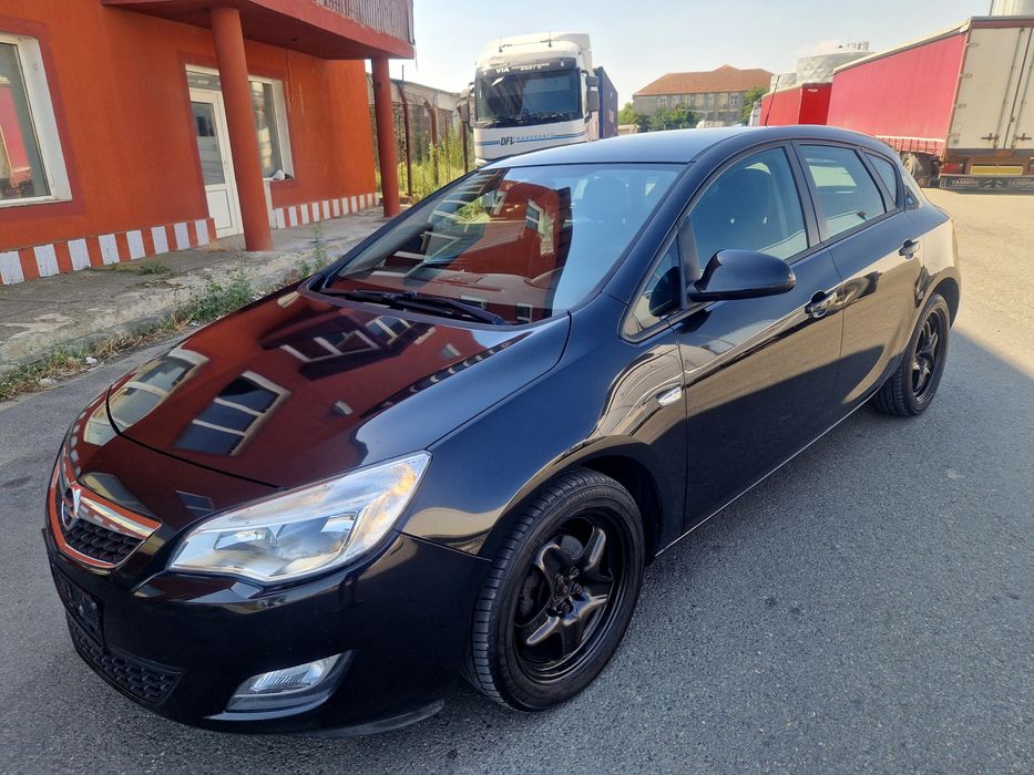 OPEL ASTRA /  J 1.3 cdti Euro 5 impecabil