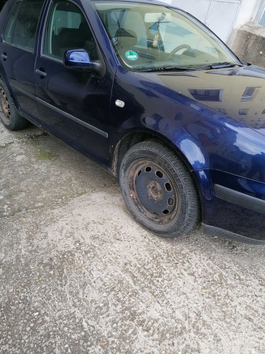 Masina Volkswagen Golf 4
