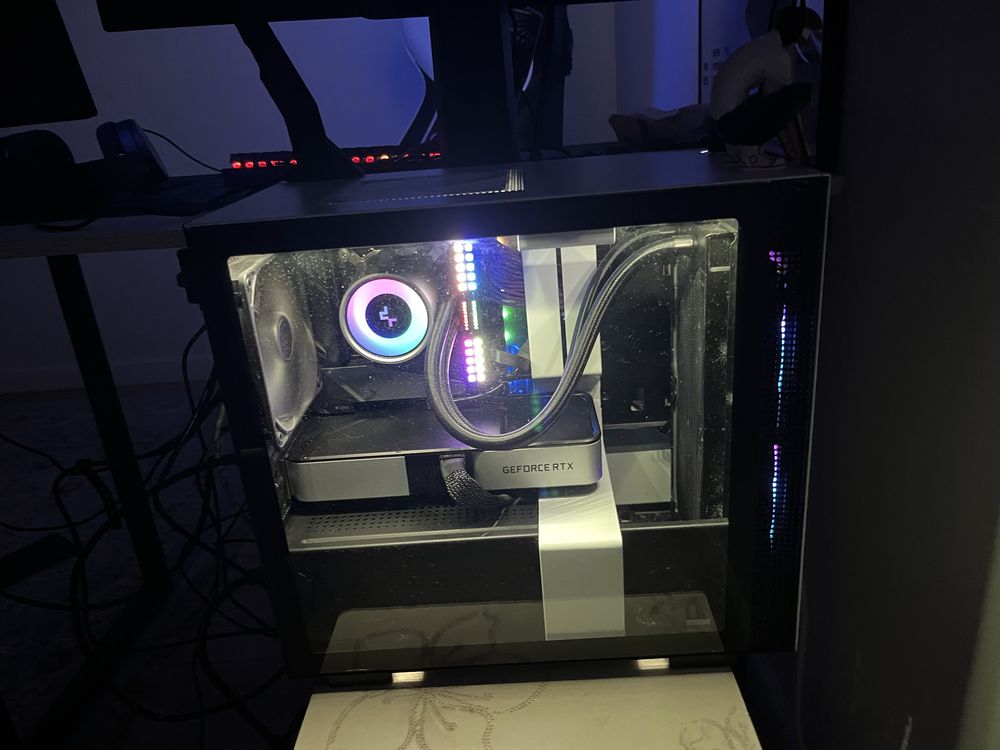 Игровой компьютер стримерский сетап NZXT h210i RTX FE