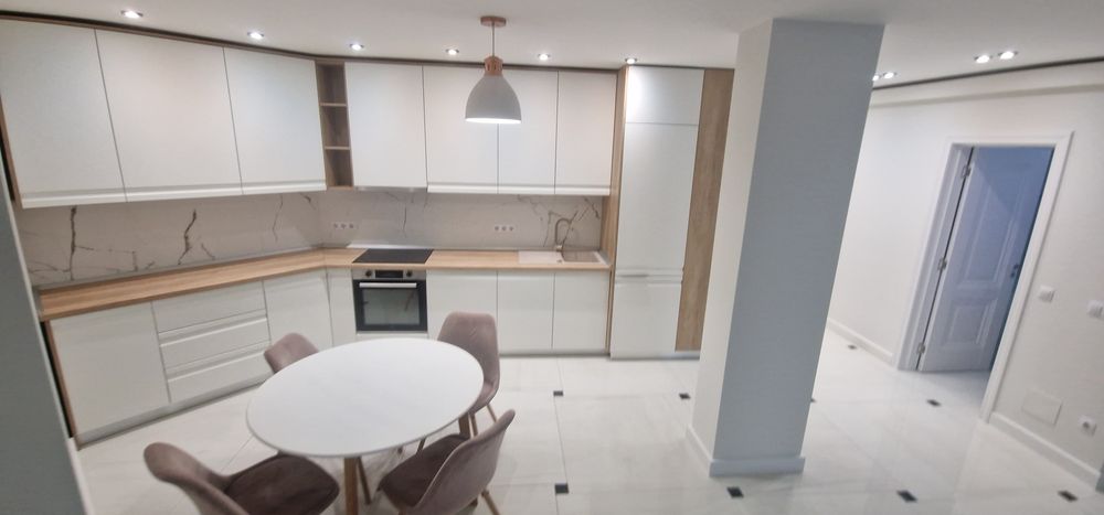 Apartament 3 camere de vinzare sau pentru inchiriere