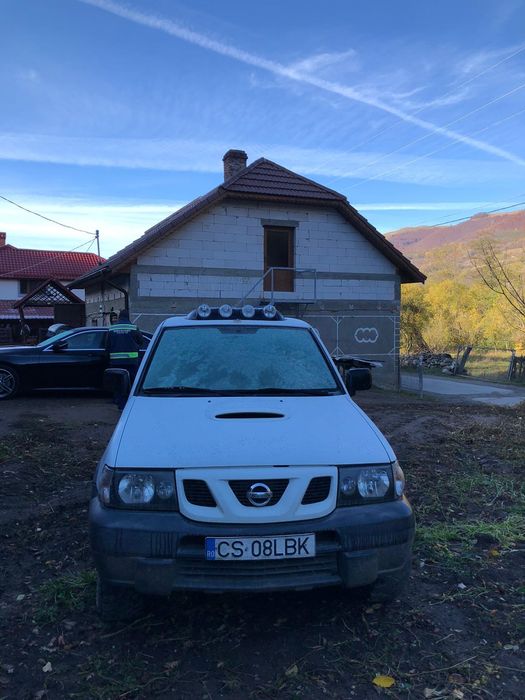 Vând Nissan terano 2