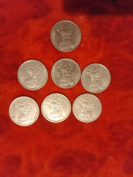 Bani vechi de 100 și 50 lei