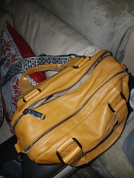 Чисто нови дамски чанти