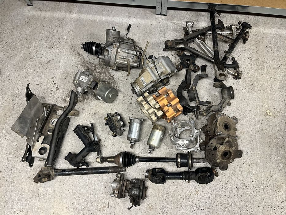 Dezmembrez can am renegade outlander G1/G2 500/650/800/1000