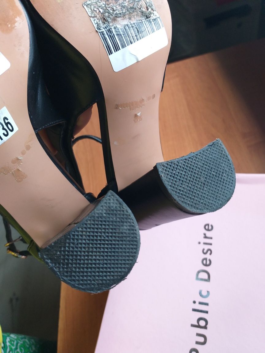 Продам шикарные летние туфли Jimmy CHOO