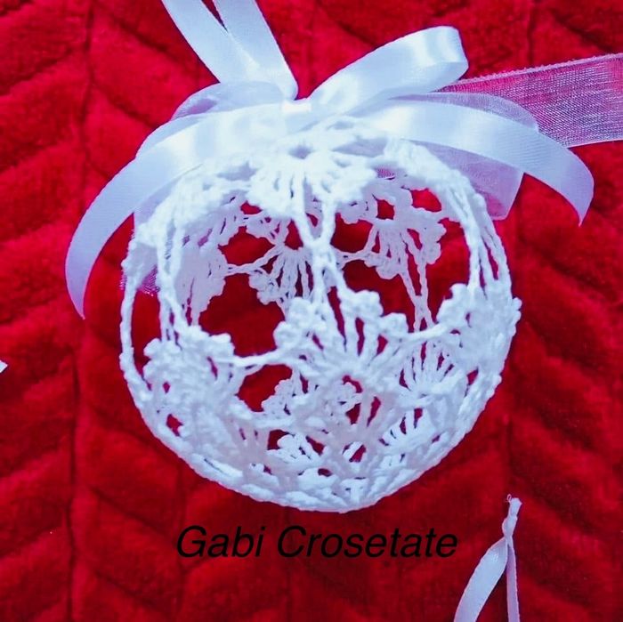 Globuri crosetate,pretul difera in functie de marime,model,pret pe buc