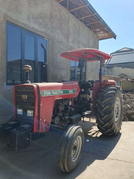 Traktor sotiladi