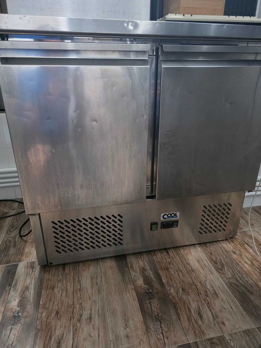 Hotă cu motor,combină Whirpool,masă rece