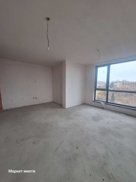 Три стаи с бокс, Била 1