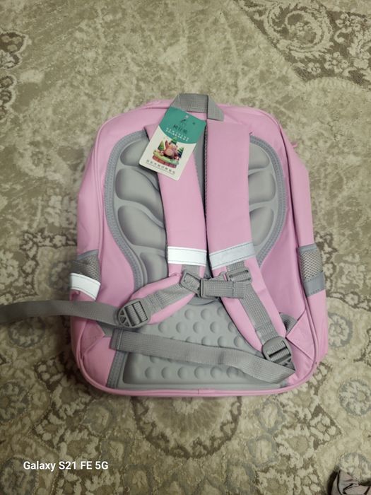 Продам рюкзак для девочки