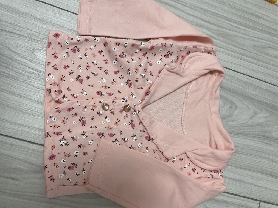 Costumas din doua piese