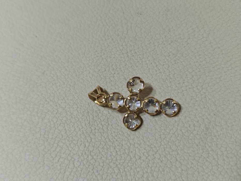 Cruciuliță aur 18k 1.41gr (r)