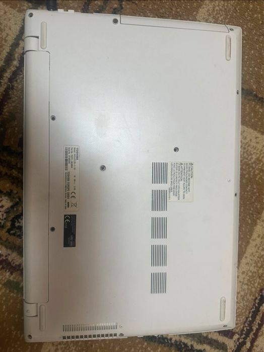 Laptop Toshiba Satellite C55-C-1E4