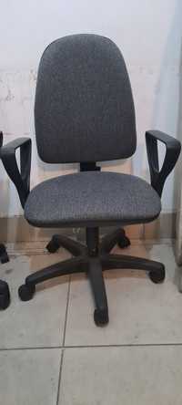 Продам кресло офисное Зета