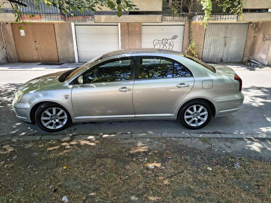 Toyota Avensis 2005г. 2.0 D4D