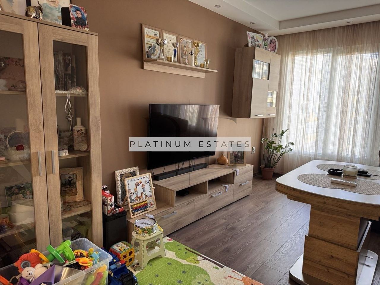 Продава се Тристаен апартамент в София, Обеля 2 - 90 кв.м за 2612 €/кв.м - Снимка #3