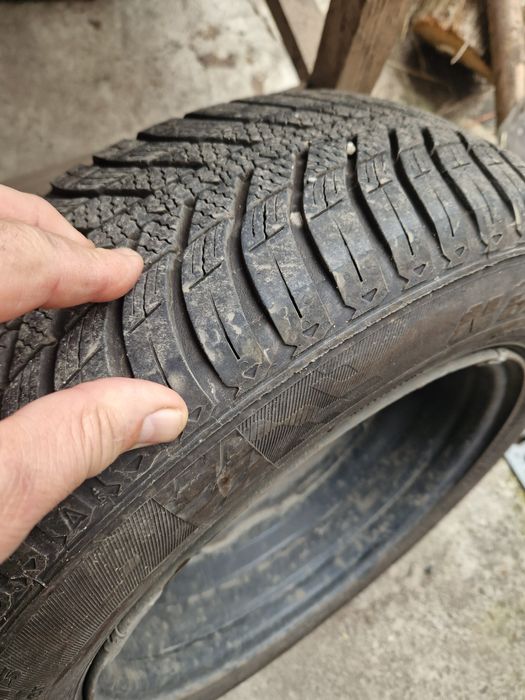 Гуми 4 сезона, с  джанти дачия докер или лоджи