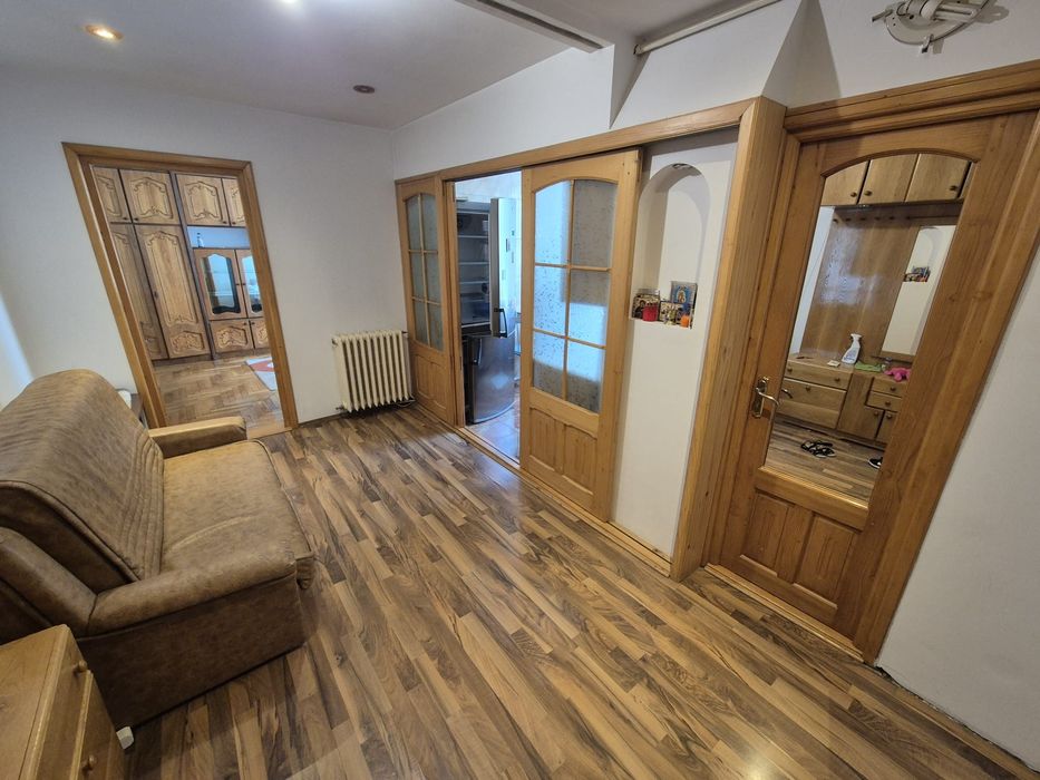 Închiriez apartament 2 camere ultracentral