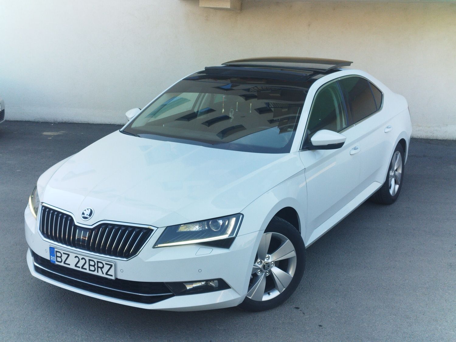 Skoda Superb Panoramic DSG Model Full