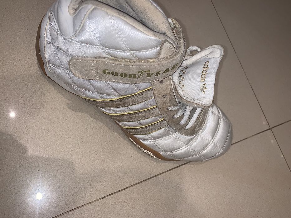 Sneakers Adidas GoodYear Vintage colecție limitată