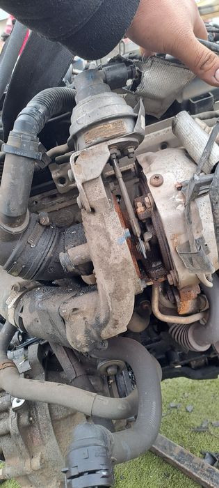 Turbina Volkswagen Golf 6 2010 1.6 tdi cayc cod 03L 253 015 t
În stare