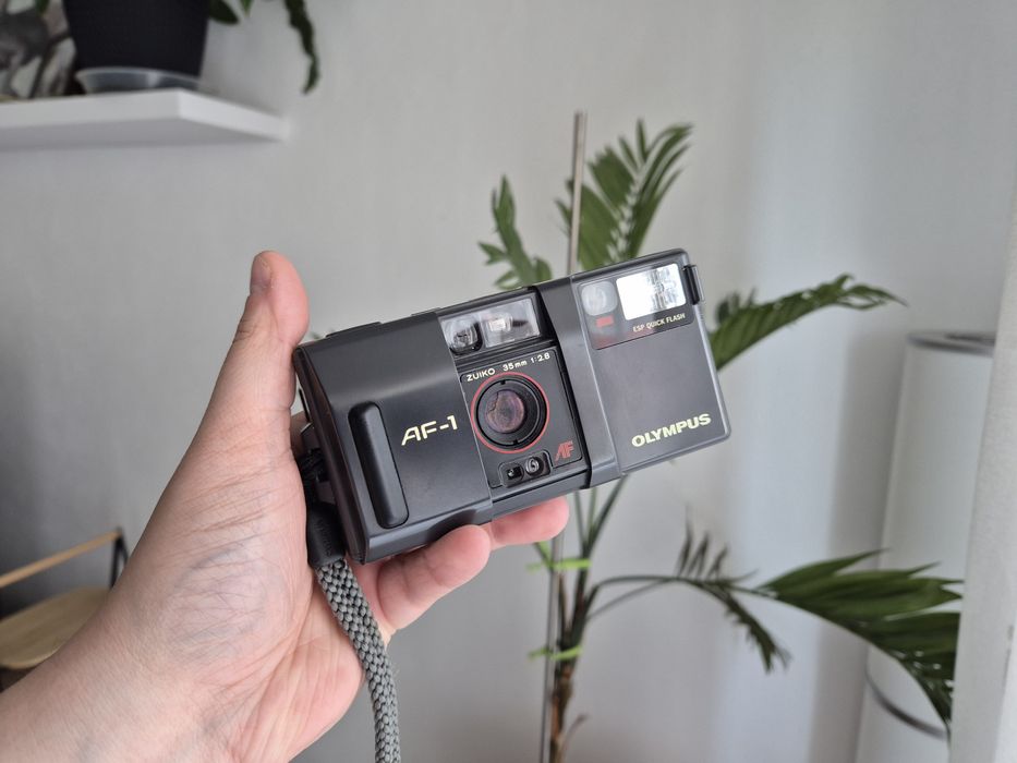 Olympus AF-1 point and shoot compact film