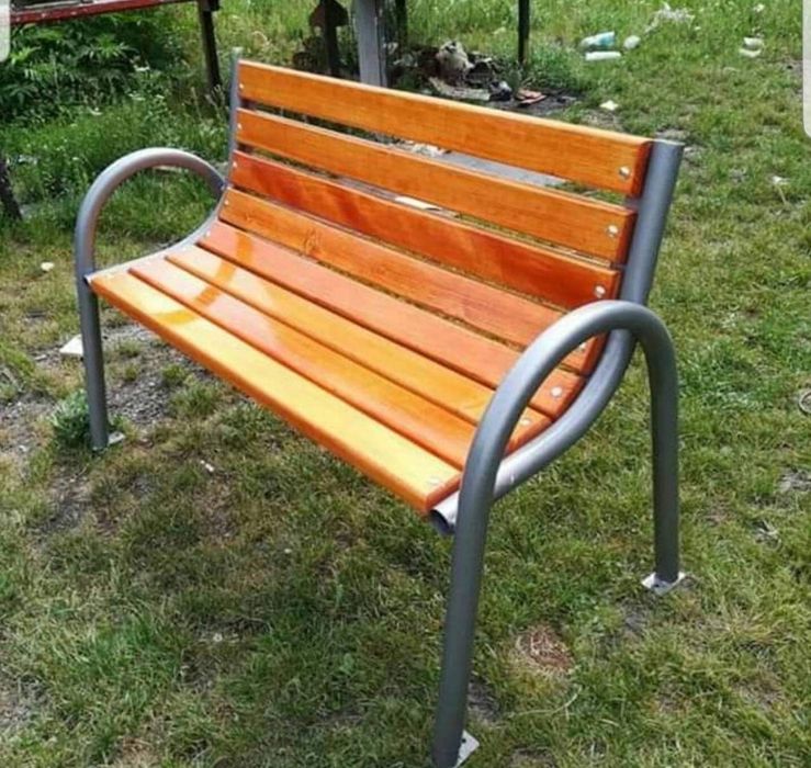 Vând set masa cu banci