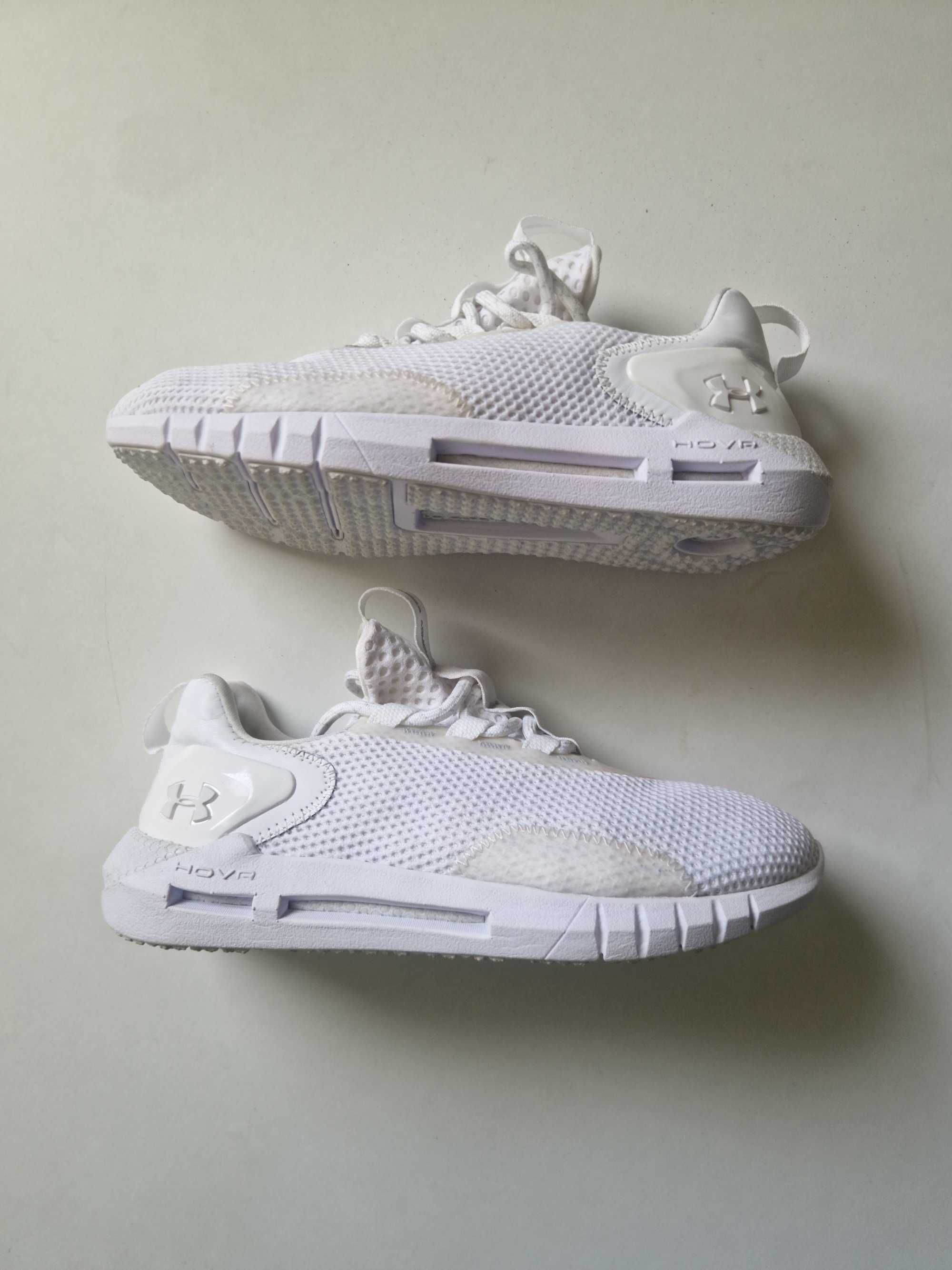 Under Armour Hovr оригинални маратонки