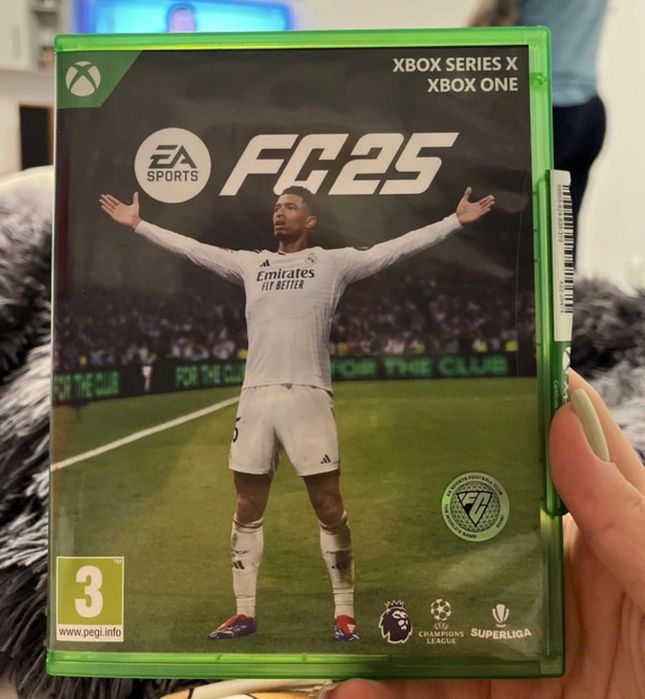 Vând FC 25 Xbox One