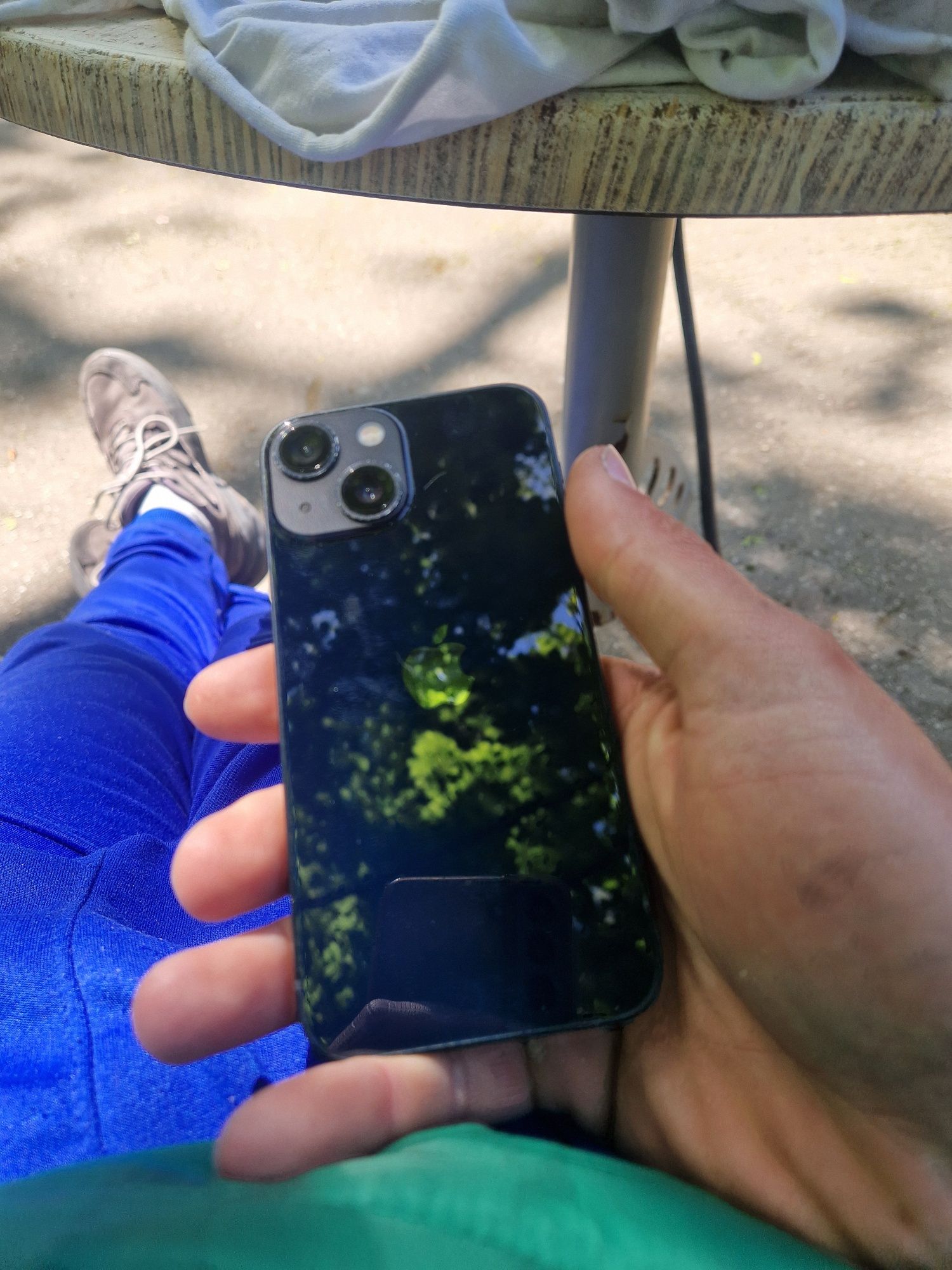 Iphone 13 Mini заключен