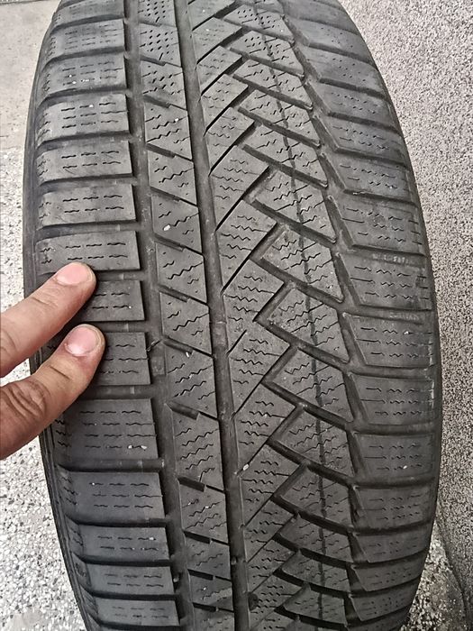 Продавадавам 2бр. гуми