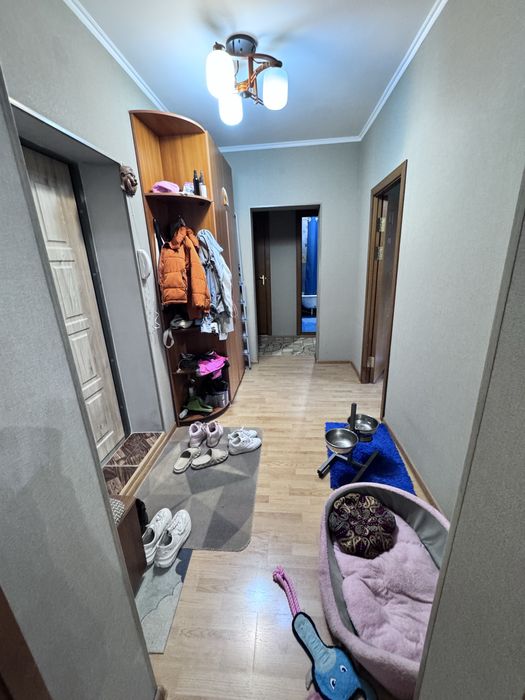 Аренда квартиры на год, 2 человека, предоплата !