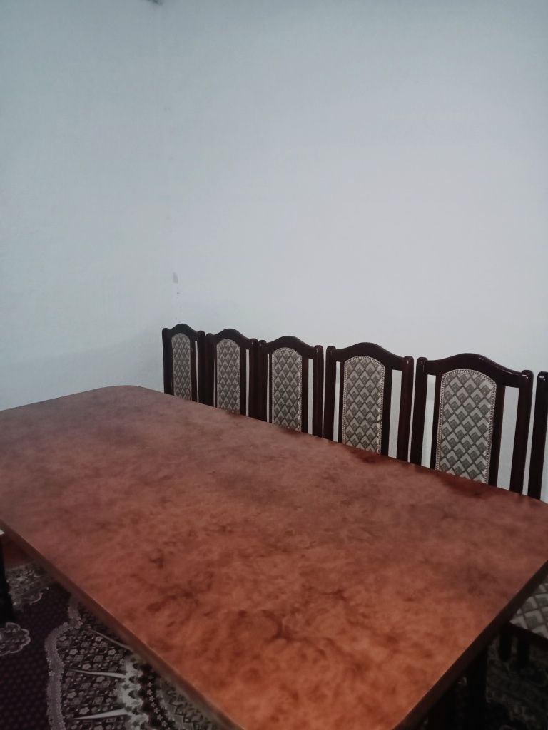 Конак болмесыне арналган стол