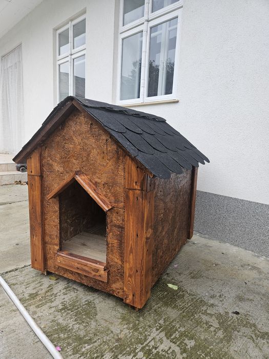 Lucrări din lemn: custi animale, căsuțe, balansoare