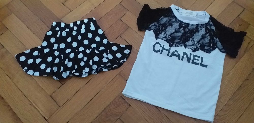 Много красиви фирмени комплекти всеки на 22-40лв.за брой. 3-4г.