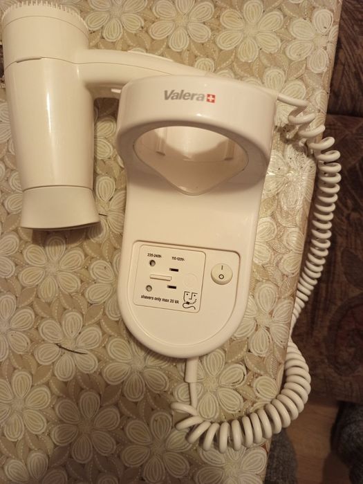 Стенни сешоари за баня Valera