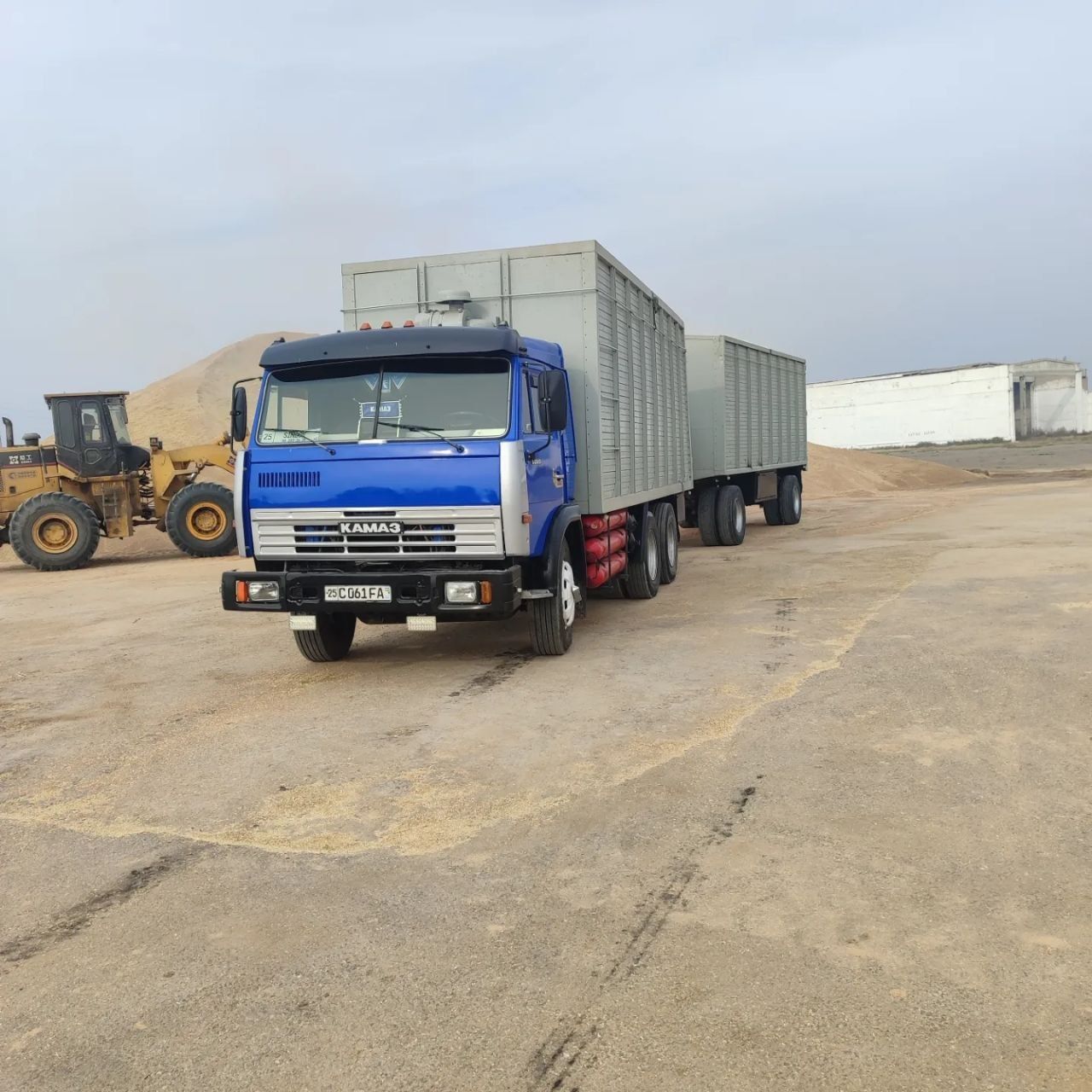 KAMAZ + прицеп Срочна Сотилади