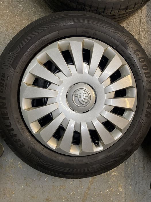 Jante roti vara 16 Skoda Octavia Audi Q2 VW Passat 205/60R16 Goodyear