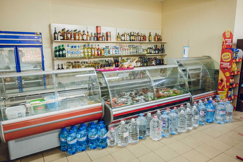 Продава се /под наем / лизинг (магазин, дискотека, механа)  в Суворово