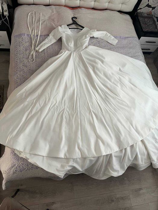 Свадебный платье и обувь