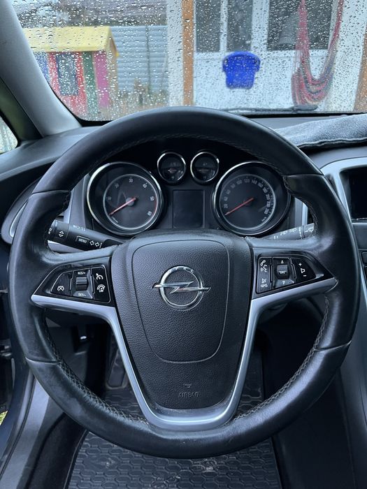 Opel Astra J 1.7 cdti 2014