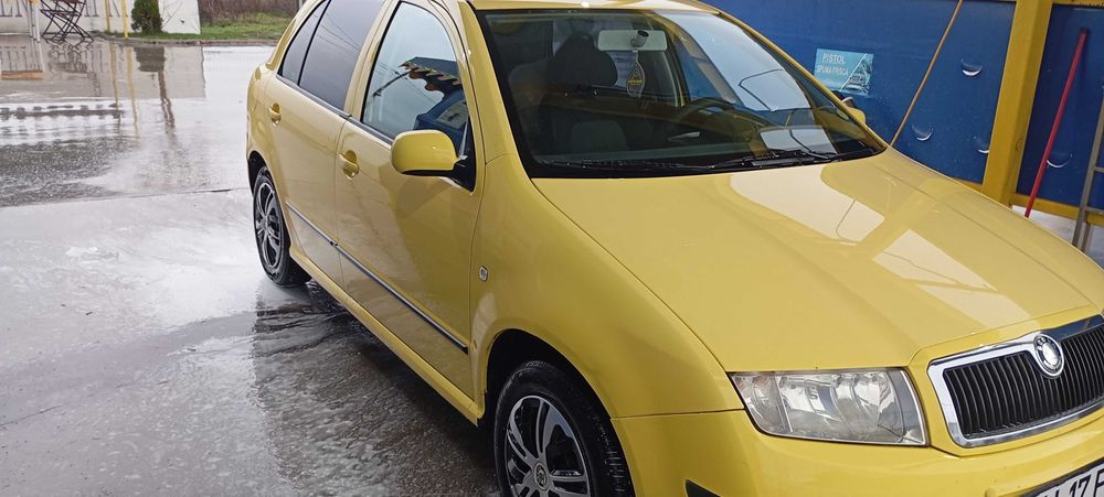 Vând Skoda Fabia