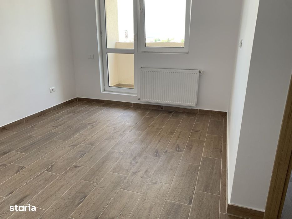 Garsoniera decomandata, bloc nou, Aparatorii Patriei metrou