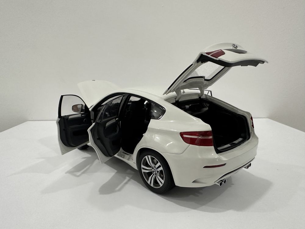 Рассрочка BMW X6M модель коллекционное масштаб 1:18 (Kyosho)
