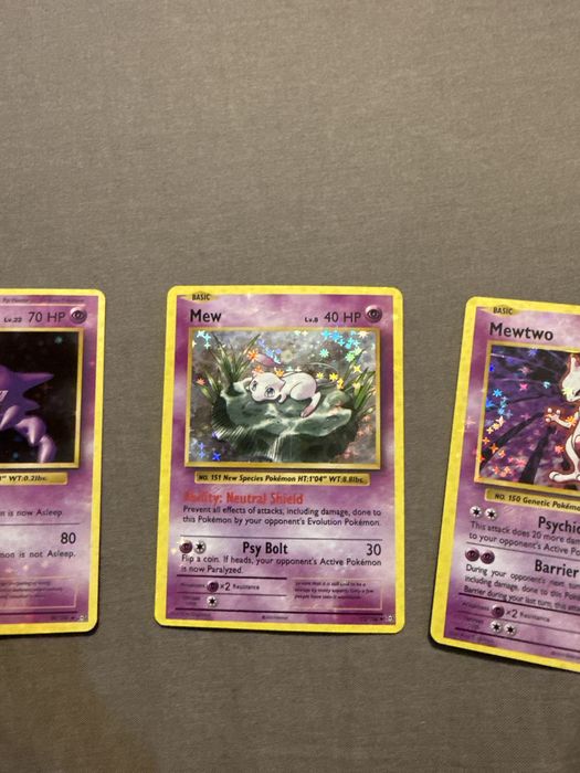 Carti Pokemon diferite